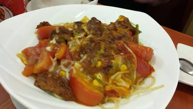 本來係想試南瓜燉飯, 唔知係咪我寫錯號碼呢, 嚟咗餐牌系佢上面呢個, 無乜特別, 肉丸都幾好食!