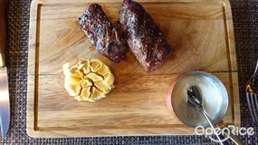 8oz steak - medium rare - 銅鑼灣的Penthouse by Harlan Goldstein