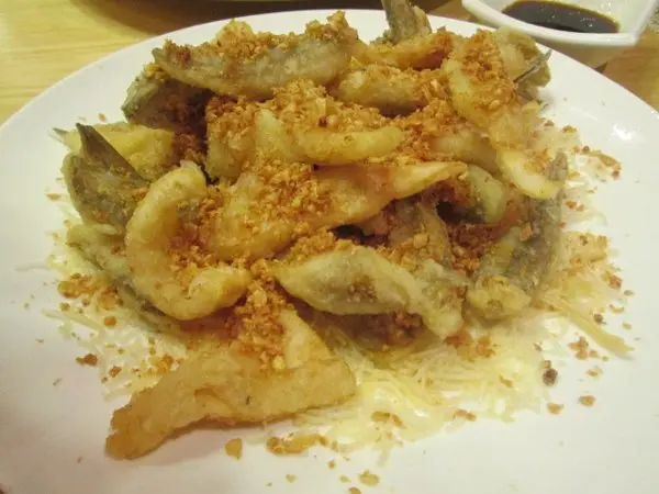炸鮮魷及炸九肚魚