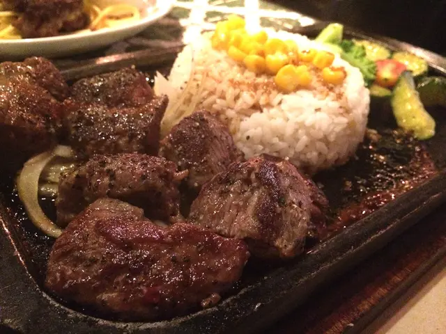 板石燒粗黑椒極品牛柳粒 ($108)