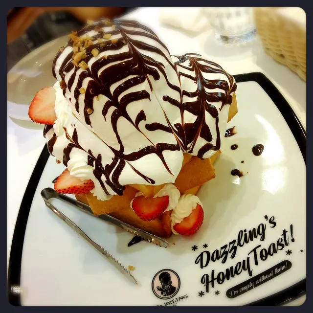 榛果士多啤梨吐司