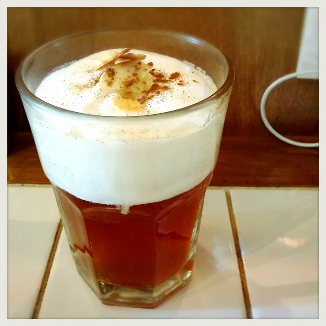 Vanilla cream almond tea