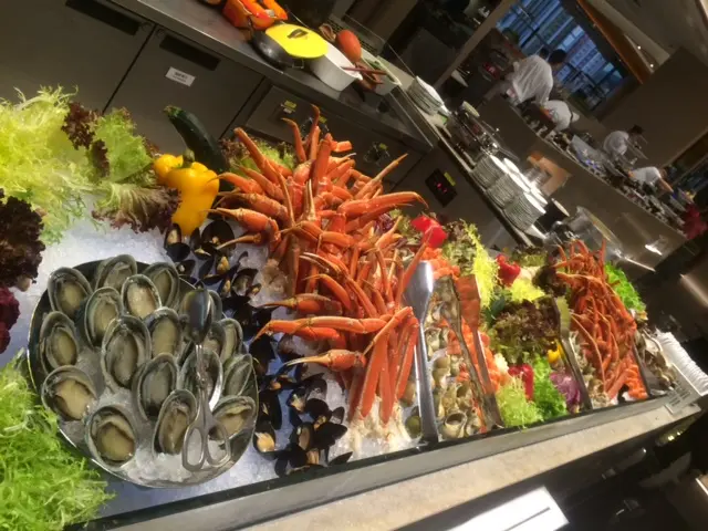 鮑魚唔掂 , 長腳蟹,螺就ok