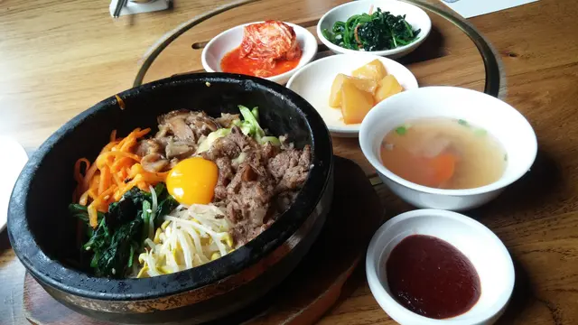 石頭鍋飯