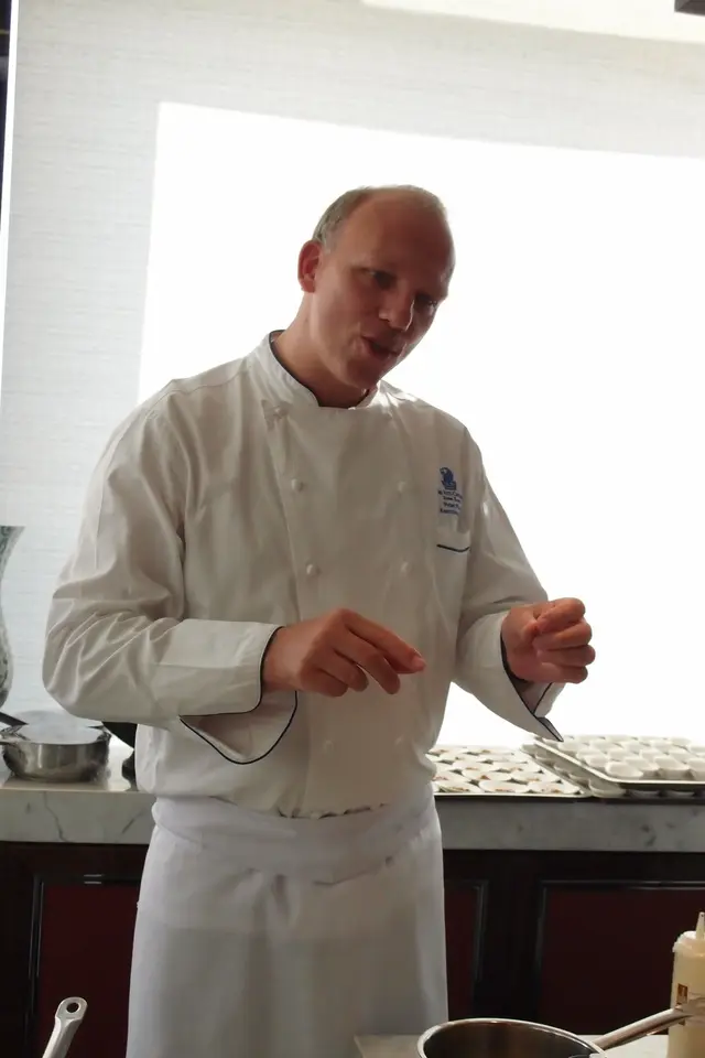 香港麗思卡爾頓酒店行政總廚Peter Find