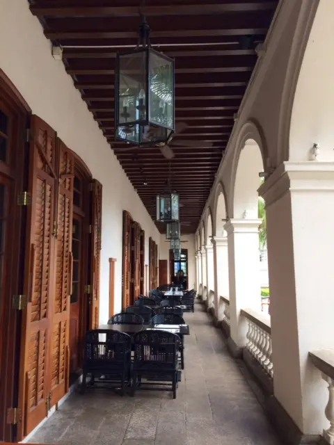 前水警總部主樓地下(The Parlour餐廳)