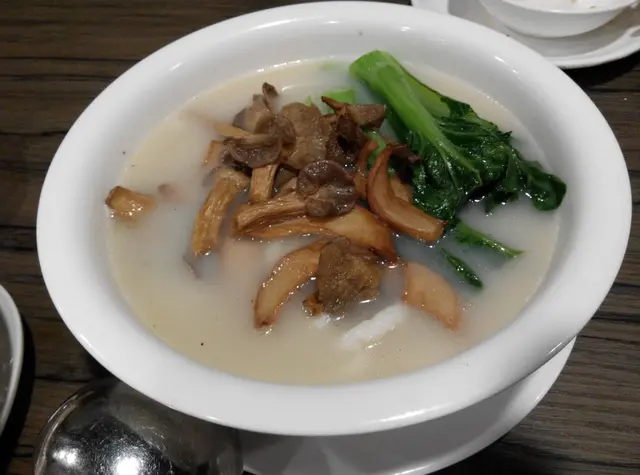 野菌湯魚麵