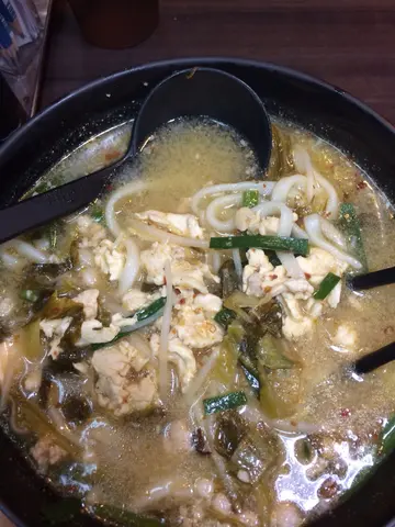 雞肉刀削面