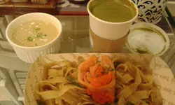 烟三文鱼芦笋阔条面,杂菜汤,绿茶LATTE