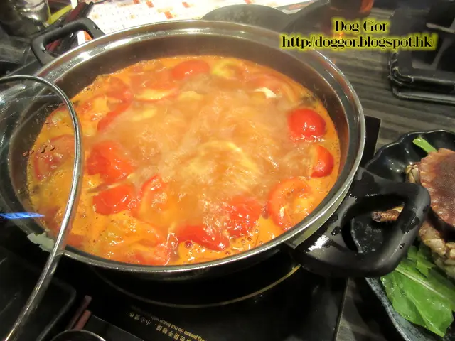 蕃茄,麵包蟹湯底