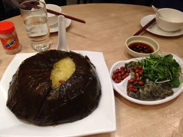 荷葉飯 魚皮沙律