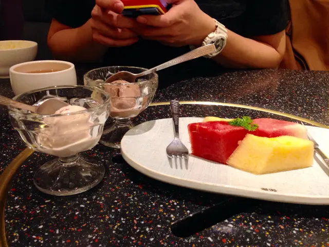 跟餐水果及雪糕