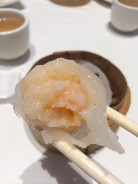 生拆鮮蝦餃 ($10/件)