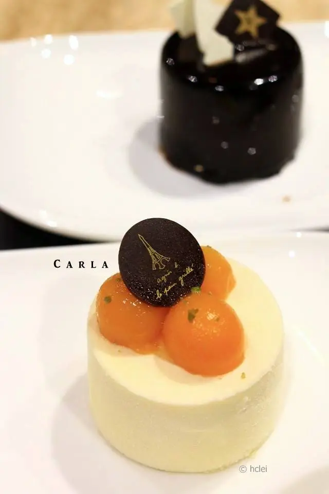 Carla = Mango & vanilla cake