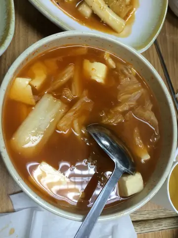 泡菜豆腐汤