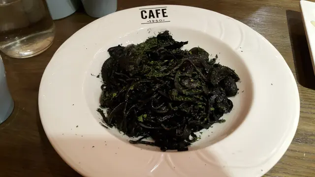 墨魚汁蜆肉墨魚仔意粉