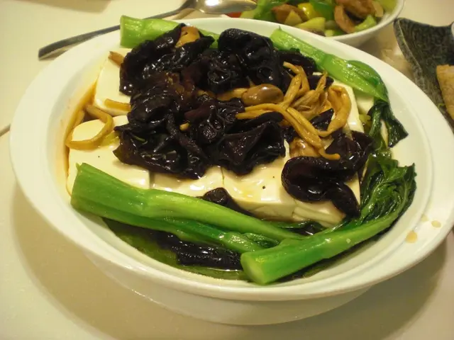 荷香金針雲耳蒸滑豆腐