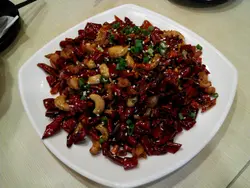椒鹽腰果雞軟骨