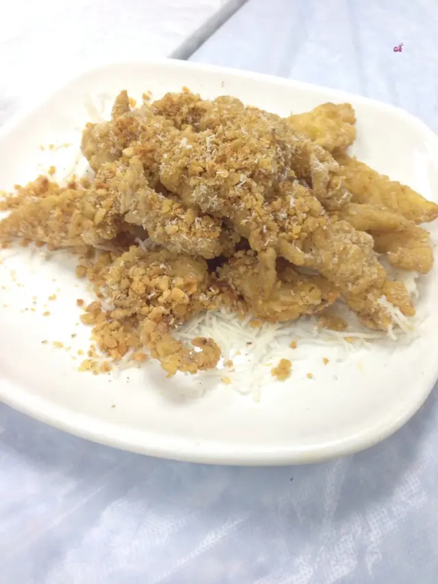 一般，太多炸粉，鮮魷有啲淋