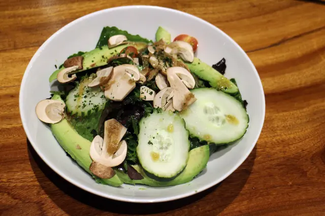 AbM Mushroom Avocado Salad