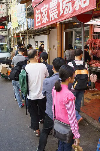 週日的中午過來己經有一條小龍了