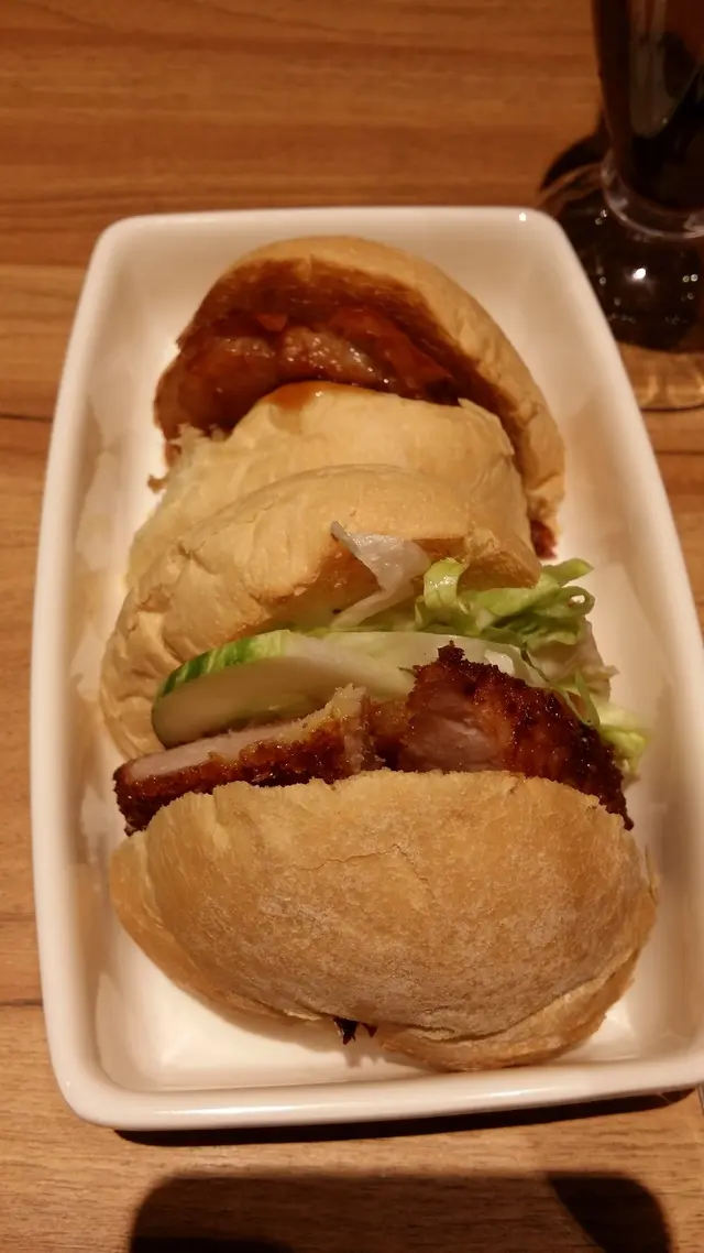 豬扒炸到好鬆脆，醬汁又有點酸酸甜甜，好開胃