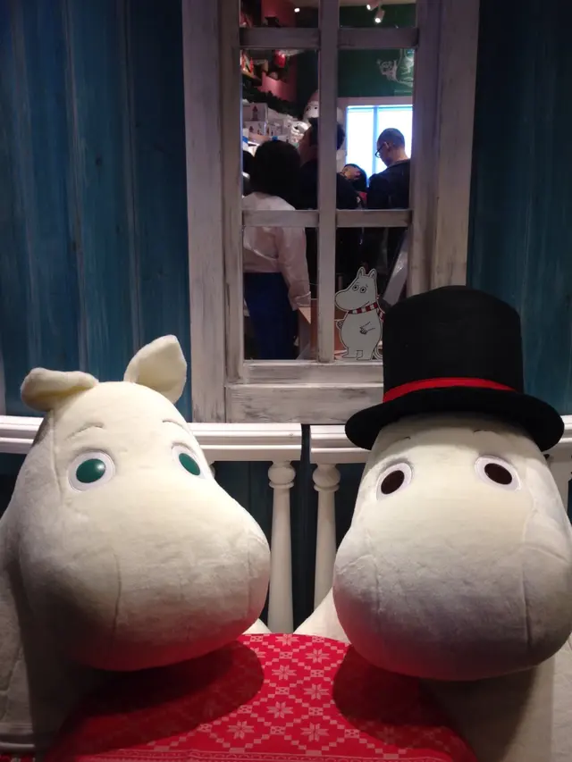 門口生招牌,姆明爸和姆明媽