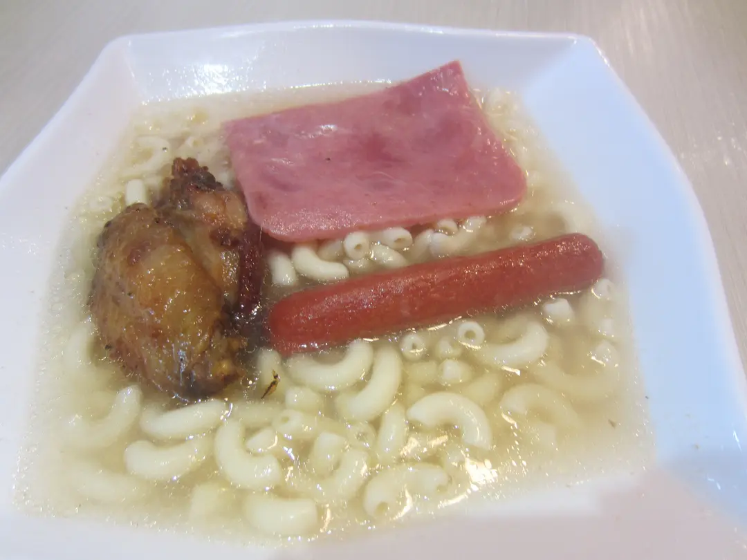 香茅鸡翼,肠仔火腿通粉 - 香港荃湾的威威粉面餐厅 | openrice 香港