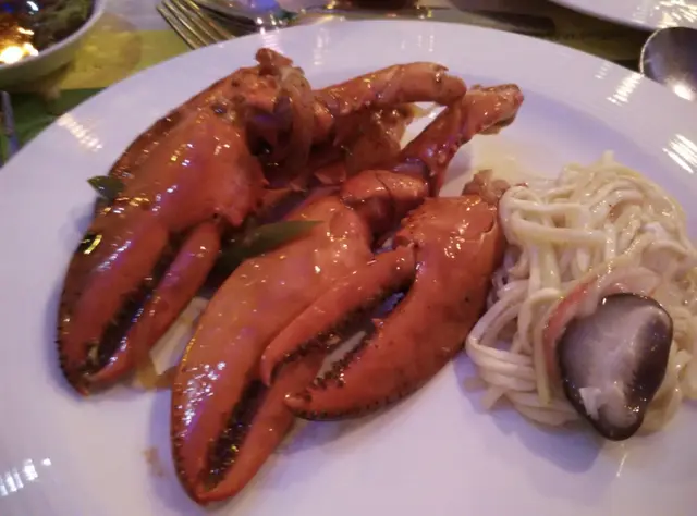 蒜蓉炒蟹鉀, 蟹肉依麵