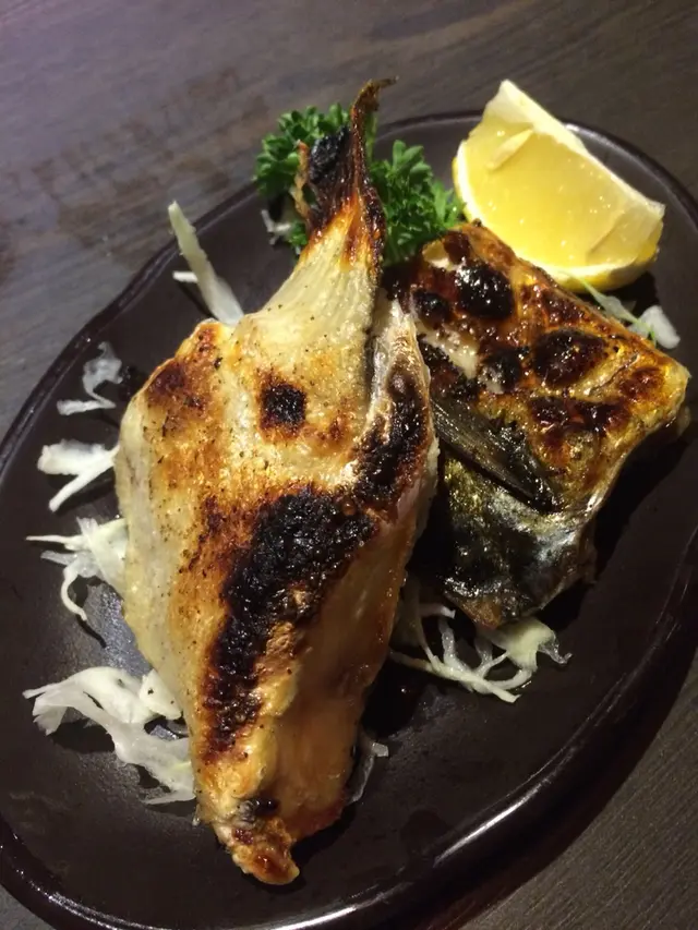 燒三文魚頭、燒鯖魚