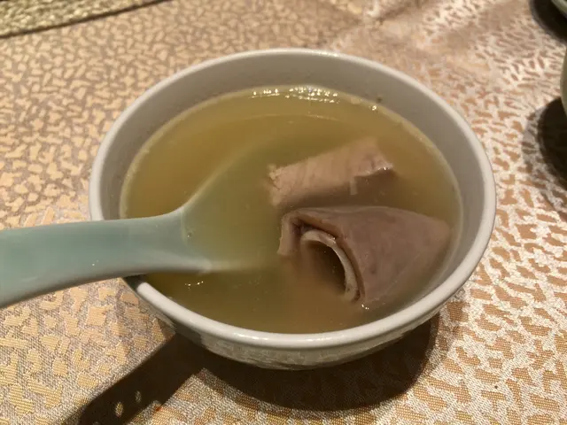 咸菜豬肚湯