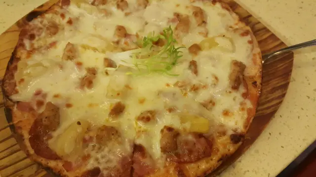 Meat crazy pizza