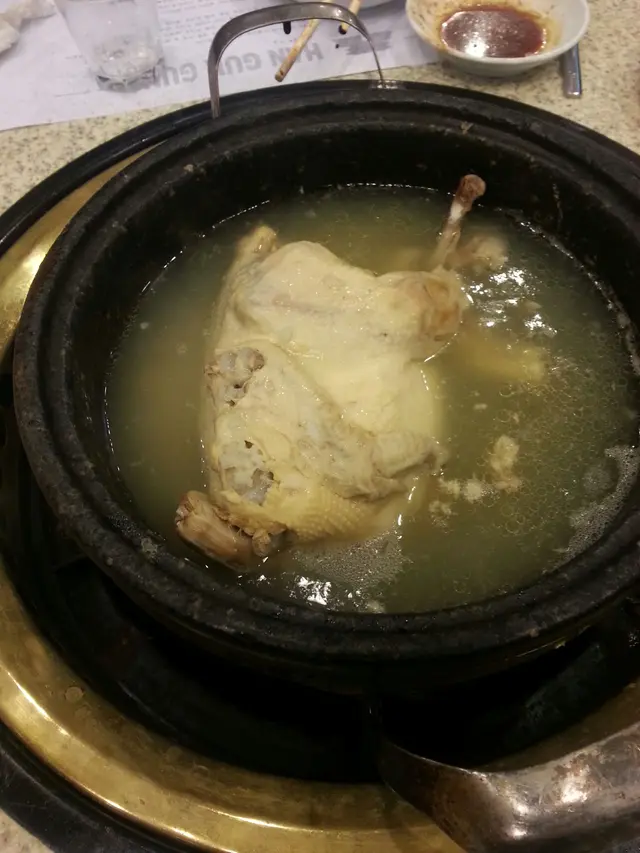 得半條人參，肉質較鞋，不過內裡的糯米煮得很'爛'，不錯