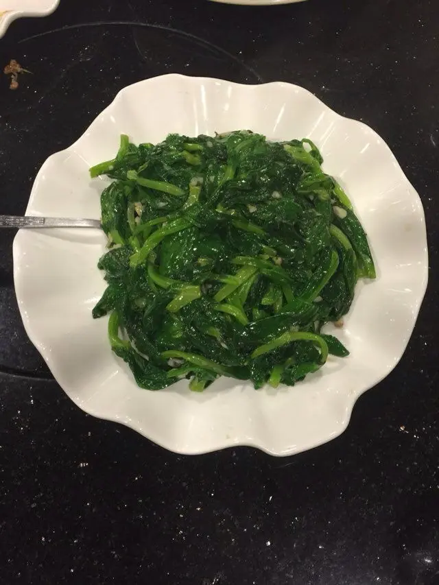 $108 超細碟 普通嘅蒜蓉豆苗（大條嗰隻）