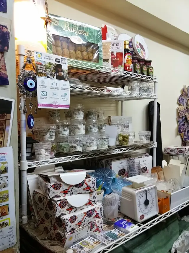 放滿可以外賣的軟糖及甜品