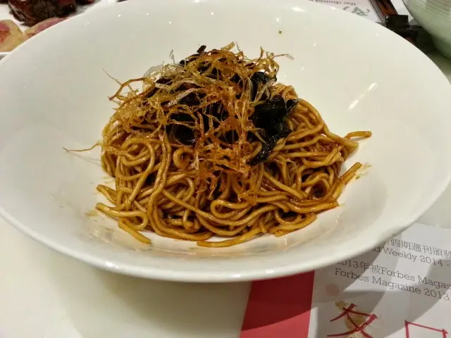 蔥香一流，麵條分明又富嚼勁，香口惹味，可惜差了最重要的開洋及豬油香