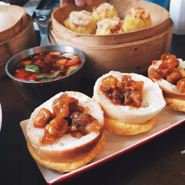 菠蘿、菠蘿咕嚕肉(4件)