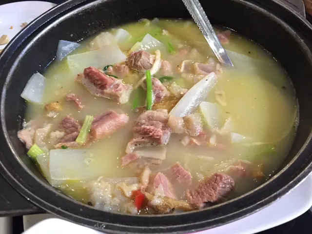牛腩及牛筋比例約一半,夠稔入味,切得大小剛好一口,配上白蘿蔔,很甜很好味。