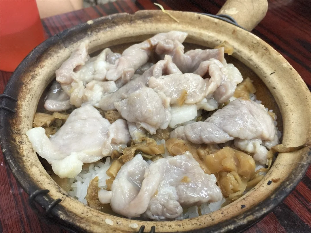 梅菜肉片煲仔饭