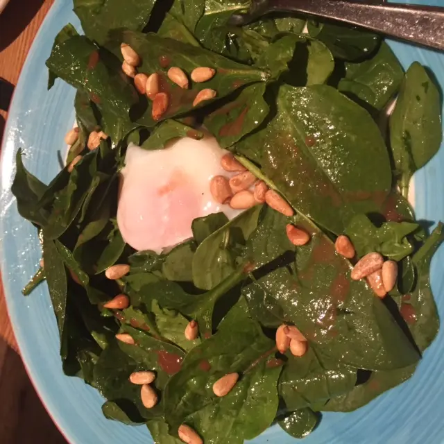 冇咩特別,就係波菜加溫泉蛋