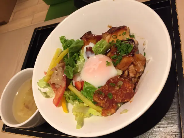 照燒雞肉溫泉蛋丼