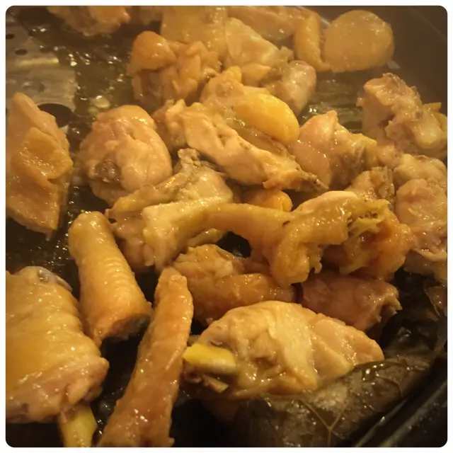 除了海鮮，我們還點了鮮雞件，可能因為 「隔水蒸」無湯滾住，所有食物都可保持原汁原味，連雞件都份外嫩滑。