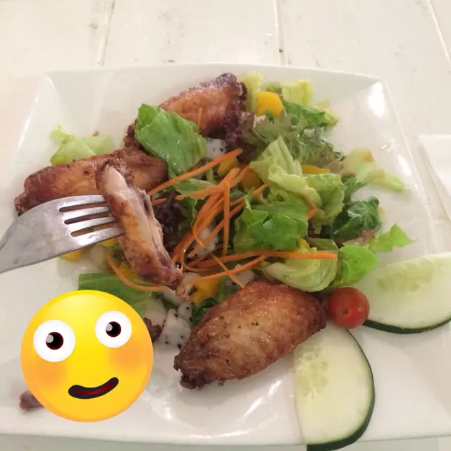 沙律雞亦餐