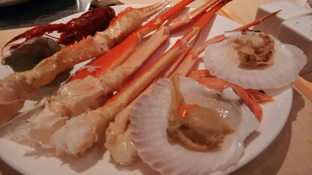 Long leg crabs and scallops