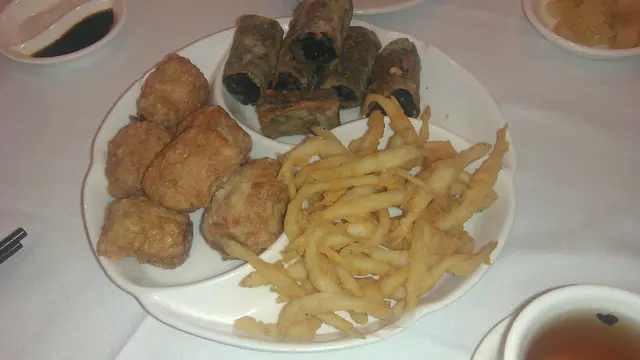 蟹棗彈牙,椒鹽白飯魚一般,腐皮發財卷夠涓