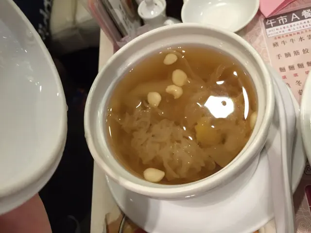 海底椰雪耳糖水