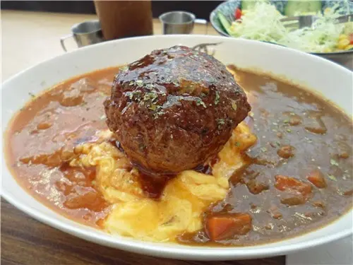 手打和牛漢堡扒蛋包飯