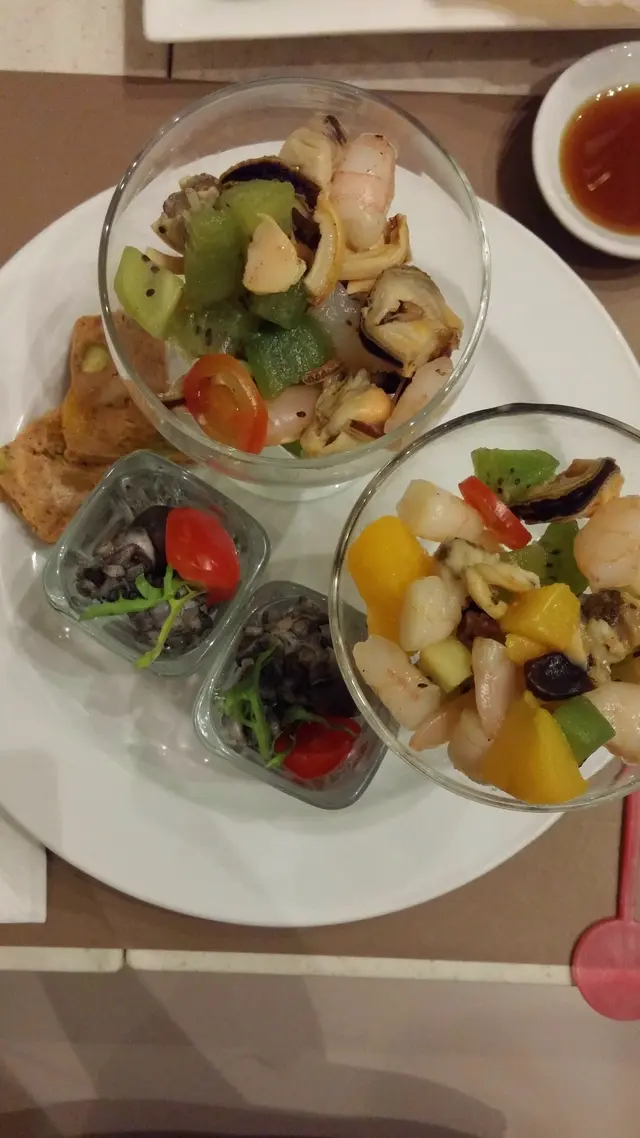沒有腥臊，質感稔滑有如韓國午餐肉，調味得當