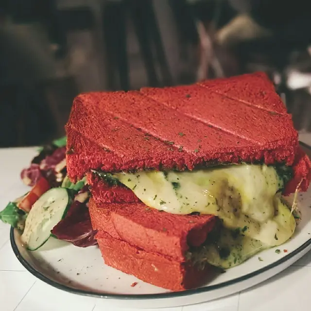 黐線芝士黐住芝士治(HK$ 88)