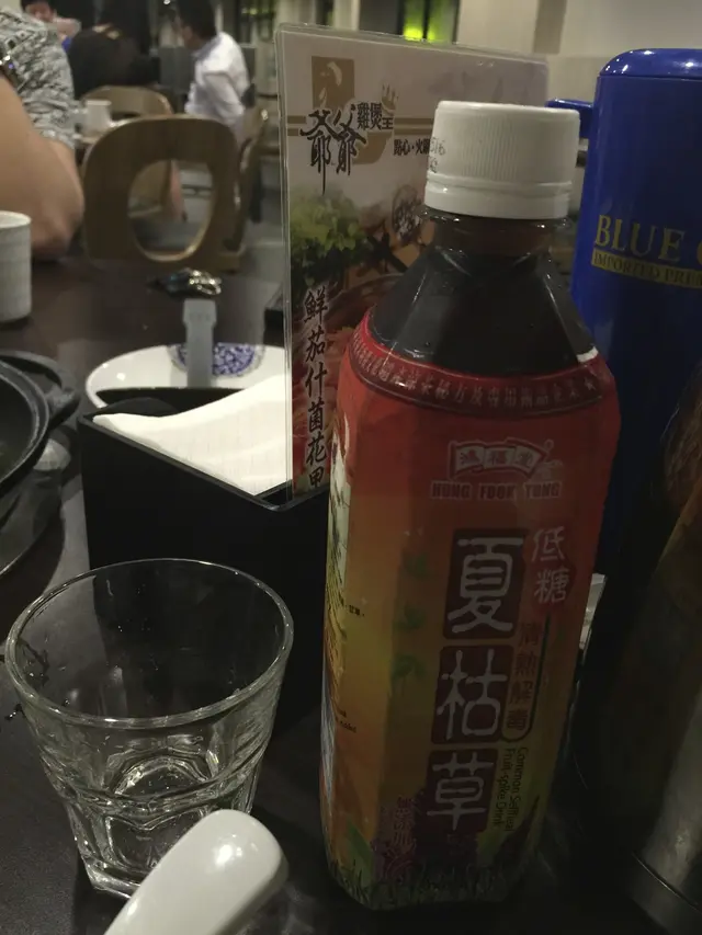 有啤酒及鴻福堂 涼茶飲品